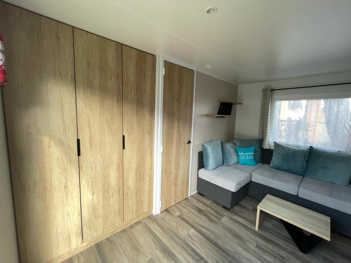 Vesna Mobil Home กาเนต์-อ็อง-รูสซียง ภายนอก รูปภาพ
